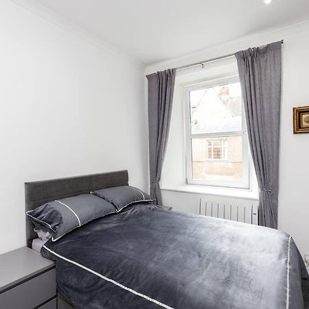 City Centre 2 Bedroom Flat With On Site Parking Perth Exteriér fotografie