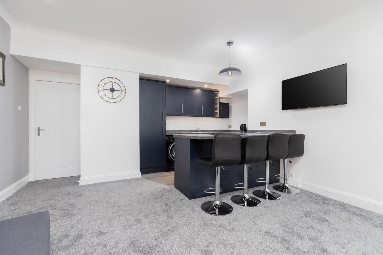 City Centre 2 Bedroom Flat With On Site Parking Perth Exteriér fotografie